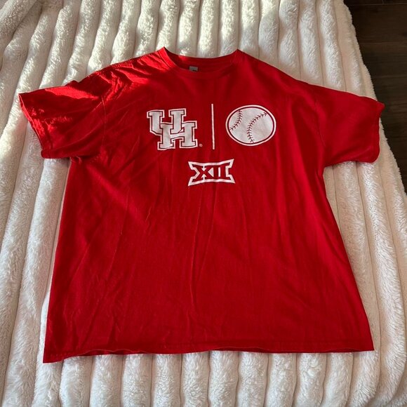 Men's Red T-shirt - Picture 1 of 3